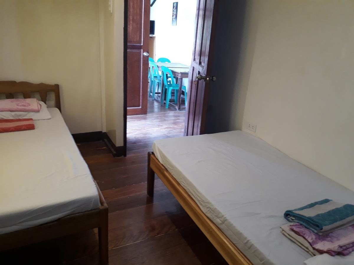 Adrian Travellers Inn El Nido Zewnętrze zdjęcie